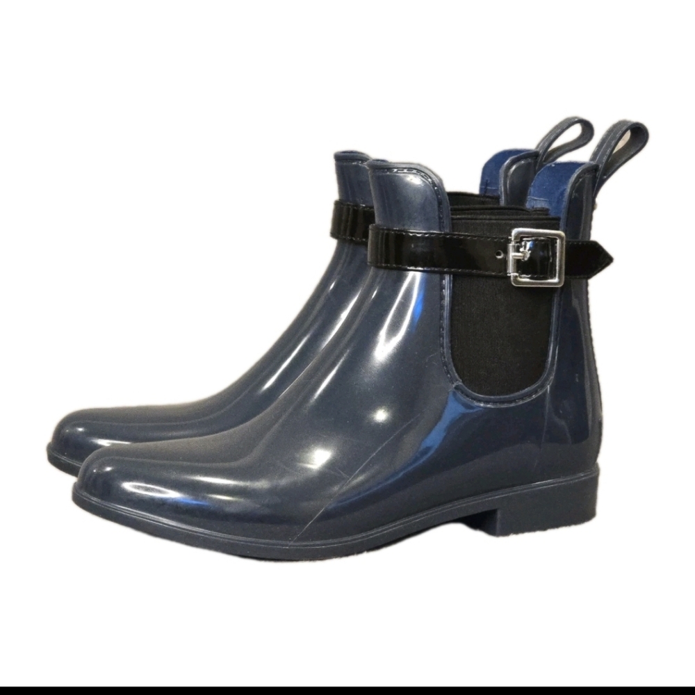 Marc Fisher Women Rain Boots, Size 7 Short Ankle Navy Blue Boots *FLAW*